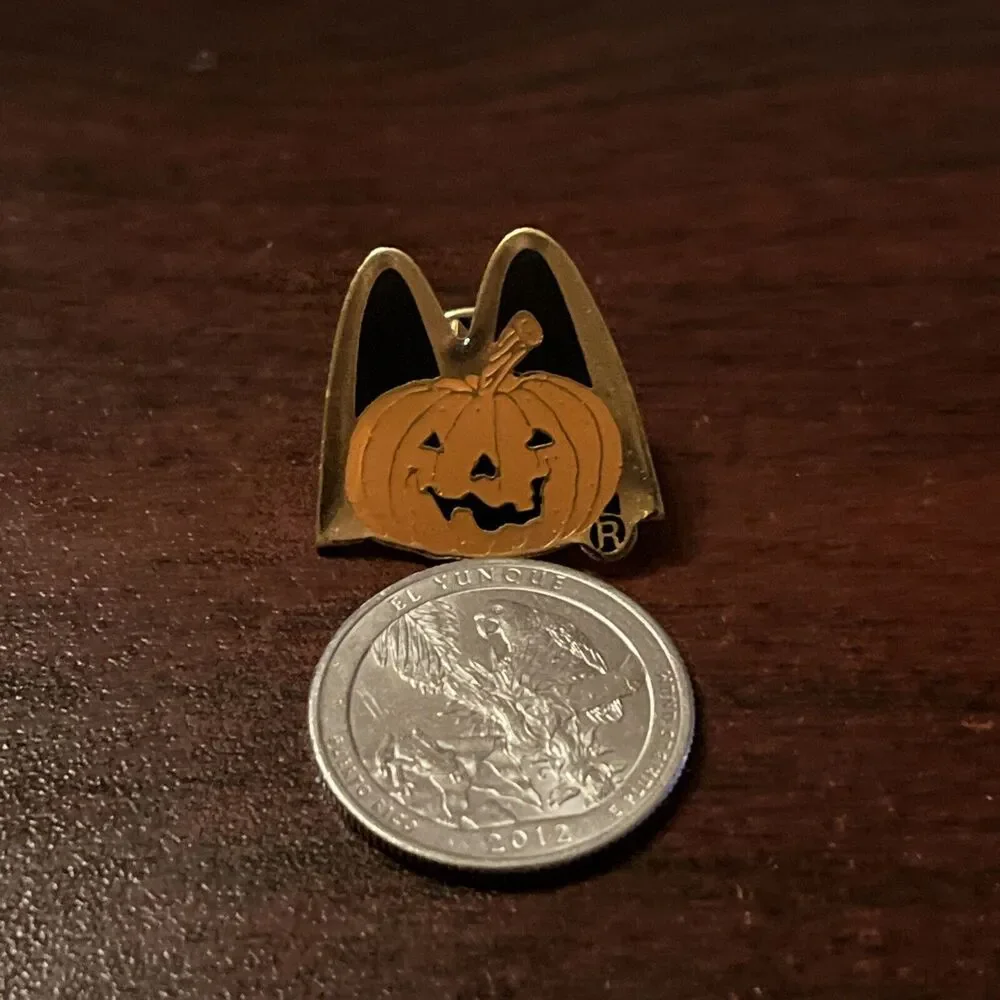 McDonald’s McBoo Halloween Pumpkin‎ Employee Lapel Hat Pin